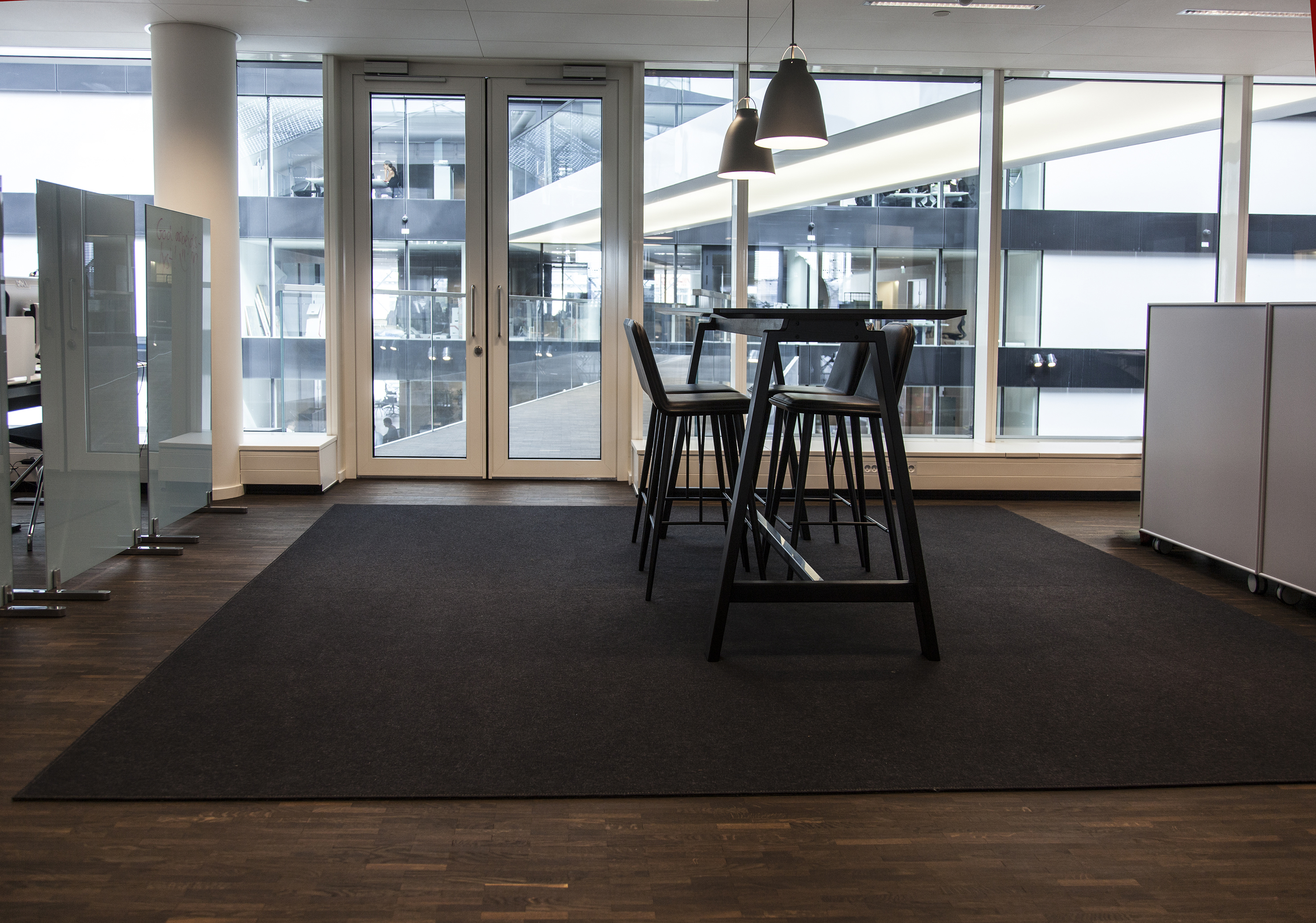 filttæppe kontor indretning